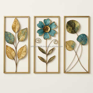 Sculpture murale florale en métal encadrée de style nordique, artisanale, branche de fleur dorée et bleue, plaque décorative à suspendre au mur - Product Image 6