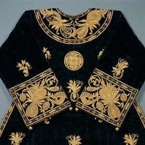 Sherwani en velours noir avec broderie dorée, tenue de mariage traditionnelle indienne et pakistanaise pour hommes, longueur au sol, coupe classique, style hiver - Product Image 5