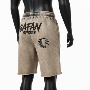 กางเกงขาสั้นผู้ชายผ้าฝ้ายฟลีซพรีเมียม 340 GSM ล้างสีแบบแอซิดวอช สีเบจ ประดับโลโก้กราฟิกด้วยคริสตัล - Product Image 5