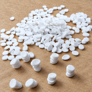 Mejor Precio, Superventas: Carbonato de Calcio en Gránulos (Masterbatch) en Formato Blanco Natural, Materia Prima para Bidones - Product Image 1