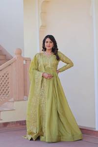 Traje Anarkali Bordado para Mujer con Dupatta, Ropa Étnica de Diseñador, Vestido Tradicional para Bodas y Fiestas Indias - Product Image 5