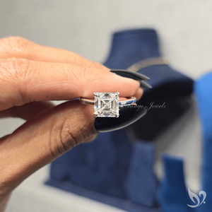 Anillo de Compromiso y Boda Solitario Clásico y Audaz con Diamante Cultivado en Laboratorio de 3 Quilates con Corte Asscher, Engaste Catedral, Oro Sólido de 10K, Certificado IGI - Product Image 5