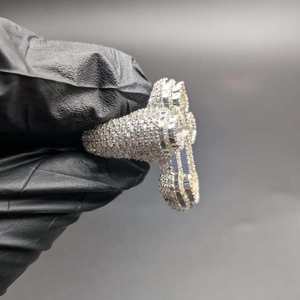 Anillo de Moissanita con Bisel Chapado en Oro de Plata de Ley de Lujo, Joyería Fina de Diseño Atemporal para Compromiso Nupcial para Mujeres y Hombres - Product Image 2