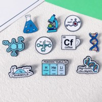 Broche personnalisée en métal avec éléments chimiques, médaille en émail souple, badge scientifique de chimie, épingle de revers sur mesure