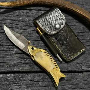 Cuchillo Plegable Multiusos de Acero de Damasco SHARP POINT TRADES con Mango de Madera, Hoja de Punta Caída y Apertura con Perilla, Garantía de 3 Años - Product Image 5