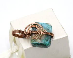 Colgante de Ametrina con Corte Baguette Envuelto en Alambre de Cobre |   Joyería Hecha a Mano con Piedra Preciosa de Ametrino Natural |   Colgante de Cristal Curativo de Talla Única - Product Image 3