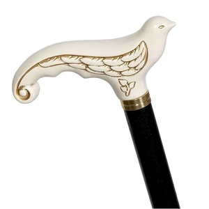 Este cómodo bastón de resina de madera antideslizante con mango fuerte de múltiples formas para rehabilitación de personas mayores - Product Image 1