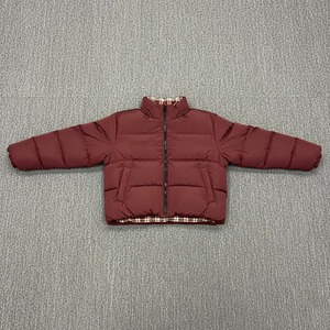 Chaqueta de Invierno Acolchada para Hombre, Detalles Reflectantes de Seguridad, Diseño Clásico Negro Acolchado, Patrón Impreso, Exterior de Algodón, Capucha Desmontable - Product Image 2