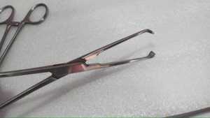 ชุดคีมผ่าตัดผ่านกล้องแบบใช้ซ้ำได้ 4 ชิ้น คุณภาพสูง ยี่ห้อ Allis ขนาด 8 นิ้ว ทำจากสแตนเลสสตีล สำหรับการผ่าตัดแบบเปิด - Product Image 5