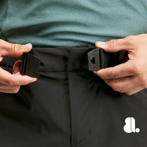 Shorts Bermuda pour Homme en Polyester Noir à Séchage Rapide et Résistant à l'Eau avec Poches, Taille Mi-Haute, Style Décontracté, Fermeture à Cordon - Product Image 5