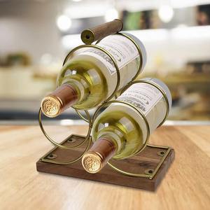 ชั้นวางไวน์โลหะสีทองและไม้ สำหรับ 2 ขวด แบบตั้งโต๊ะ ทันสมัย พร้อมฐานไม้และหูหิ้ว - Product Image 6
