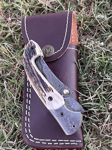 Couteau pliant de chasse fait main avec manche style cerf, bouton-pression et étui en cuir – Vente en gros A&M ENTERPRISES - Product Image 5