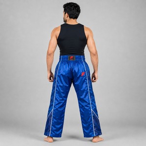 Pantalon de kick-boxing professionnel conçu avec des matériaux de qualité supérieure pour un confort de mouvement illimité et une durabilité accrue. - Product Image 2