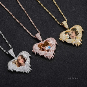 Pendentif Cœur Glacé avec Photo, Moissanite, Personnalisé, Portrait sur Mesure, en Argent 925 - Product Image 6