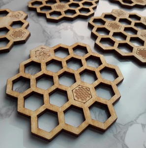 Sous-verre en bois hexagonal alvéolé découpé au laser, en bois massif, résistant à la chaleur, pour boissons, protection de table moderne, décoration de cuisine - Product Image 3