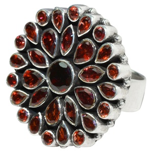 Bagues en argent sterling style bohème avec grenat rouge serti à griffes pour mariage et fiançailles - Product Image 2