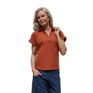 Camisa Estampada al por Mayor para Mujer con un Elegante Diseño Floral a la Moda - Product Image 4