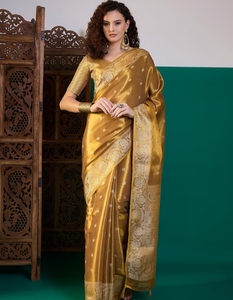 Sari Tradicional de Seda Amarillo para Mujer KV con Diseño Tejido y Blusa sin Coser para Fiesta - Product Image 4
