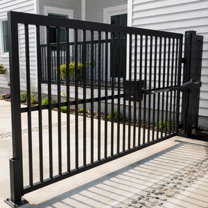 Puerta Corredera Automática de Metal Negro para Entrada de Vehículos, Puerta de Seguridad Moderna de Acero con Barra Vertical para Uso Residencial en Exteriores - Product Image 2