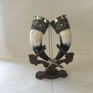 Cuerno Vikingo para Beber de Diseño Natural con Soporte, Diseño Único, Se Acepta Logotipo Personalizado, Cuerno Vikingo para Beber de Alta Calidad - Product Image 1