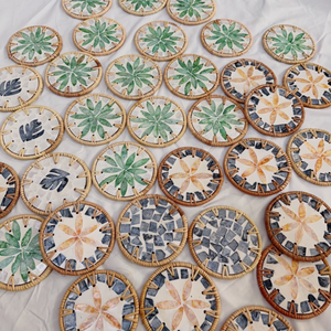 Posavasos redondos hechos a mano de cerámica y ratán, hechos en Vietnam, tapete de bambú tejido para tazas, para el hogar y restaurantes. - Product Image 3