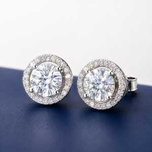 Pendientes de tuerca redondos de moissanita con halo en plata de ley para mujer, joyería nupcial hecha a mano, producto a granel - Product Image 3