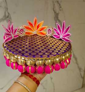 Pooja Thali ตกแต่งด้วยมือสุดหรูพร้อมด้วยดอกบัวดีไซน์ผ้าปักดิ้นประดับหินสีชมพู - Product Image 3