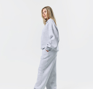 Nouvel ensemble de survêtement pour femme, idéal pour les entraînements, le jogging et les tenues décontractées, léger et respirant. - Product Image 2