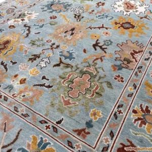 Tapis artisanal en laine bleue noué à la main avec motif floral, antidérapant et adapté aux animaux domestiques, pour la décoration intérieure du salon et de la chambre. - Product Image 3