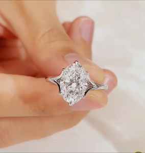 Bague signet ovale en moissanite scintillante pour femme, en argent 925 original, bijoux fins au design unique, cadeau charmant pour partenaire - Product Image 5