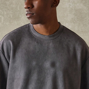 T-shirt court ample en suédine à manches courtes avec broderie numérotée au dos pour homme – Style streetwear en suédine douce - Product Image 4