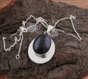 Colgante de Amatista Púrpura Natural Vintage, Plata de Ley 925 Chapada en Platino, Joyería de Piedra Hecha a Mano con Desintoxicación Digital, Energía Reiki - Product Image 3