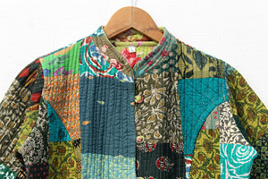 Chaleco de Algodón Acolchado Hecho a Mano en India, Estilo Jaipuri Vintage Kantha, Sin Mangas, Reversible, para Otoño, Ideal para Fiestas - Product Image 2