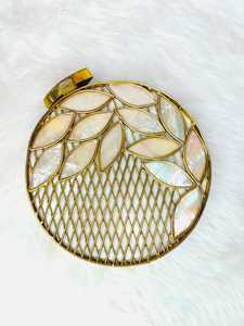 Bolso de mano de lujo hecho a mano con diseño floral dorado e incrustaciones de nácar, forma ovalada, diseño exquisito, bolso de noche para mujer, bolso de lujo. - Product Image 5