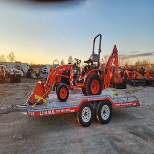 Tracteur de jardin 4x4 Kubota B2301, tracteur-chargeur-excavateur 4 roues motrices, tracteur agricole disponible en stock dès maintenant. - Product Image 4