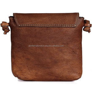 Offre Spéciale en cuir léger sac à bandoulière poitrine Sac quotidien Voyage Gym Sac bandoulière en couleur beige - Product Image 1