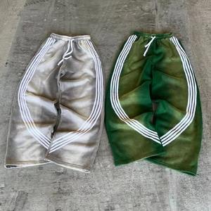 Pantalon de survêtement homme streetwear personnalisé en coton molletonné épais à rayures sur le bas, taille haute, coupe large et décontractée, effet usé, haute qualité - Product Image 3