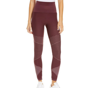 Leggings de yoga con diseño de logotipo personalizado, cintura elástica, venta directa de fábrica, ropa de gimnasio, servicio OEM. - Product Image 1