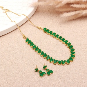 Conjunto de collar de esmeraldas para mujer |   Joyería de Lujo con Corte Ovalado |   Joyería nupcial para fiesta de bodas, regalo para ella - Product Image 1