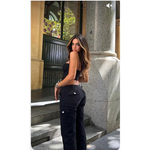 Mini-robe drapée bleu nuit à manches longues avec fente sur la cuisse, mini-robe de soirée de luxe à sequins bleus - Product Image 3