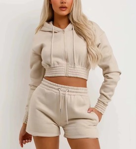Ensemble long 2 pièces beige personnalisé à épaules tombantes pour femmes : sweat à capuche et short |   Ensemble de survêtement streetwear en molleton 100% coton avec capuche zippée - Product Image 1