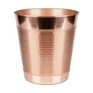 Contenedor de Basura Metálico con Acabado Contemporáneo para Sala de Estar, Dormitorio y Cocina - Product Image 1