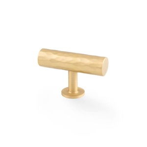 Poignée en laiton martelé à la main de style mid-century, finition brossée antique, à trou unique pour portes de placards et de armoires - Product Image 3