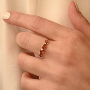 แหวนแต่งงานทองคำ 18K พิงค์ทัวร์มาลีนแบบครึ่งวง - Product Image 1