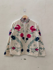 Veste en polaire pour femme, col mandarin, broderie florale à la main, manches longues, style automne, 100% polyester - Product Image 3