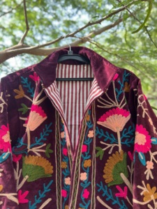 Chaqueta corta de invierno para mujer, de terciopelo, bordada a mano |   Abrigo Informal de Diseñador sin Cierre - Product Image 6