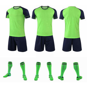 Camiseta de Fútbol Personalizada al por Mayor para Hombre – Conjunto de Uniforme de Entrenamiento de Fútbol de Alta Calidad con Ajuste Cómodo - Product Image 2