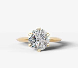 Bague Solitaire Moissanite Ronde en Argent Sterling 925 Plaqué Or Jaune – Élégante Bague de Fiançailles, de Mariage, de Promesse ou Cadeau - Product Image 1