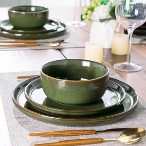 ชุดจานและชามเซรามิกสีเขียวมะกอกเคลือบเงา คุณภาพดี ทนทาน เหมาะสำหรับตกแต่งโต๊ะอาหารสไตล์เรียบง่าย - Product Image 5