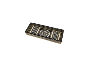Bandeja Decorativa Rectangular de Madera con Patrón Geométrico, Diseño Tradicional Hecho a Mano - Product Image 1